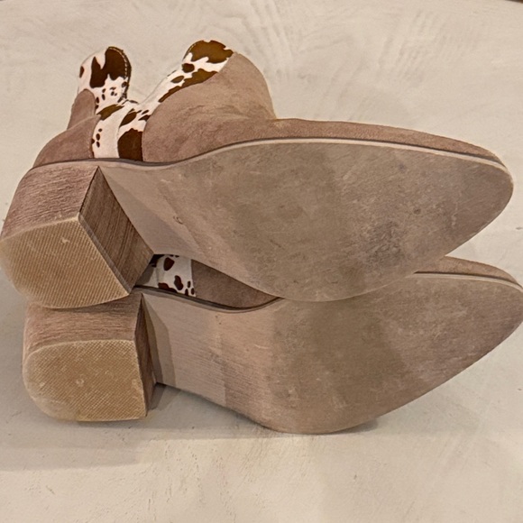 Pierre Dumas Tan Ankle Women’s Boots Cow Print Size 9 - Picture 9 of 12